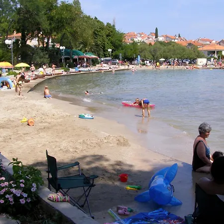 Seaside With A Swimming Pool Preko, Ugljan - 25492 *
