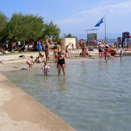 Appartamento Seaside With A Swimming Pool Preko, Ugljan - 25492 *